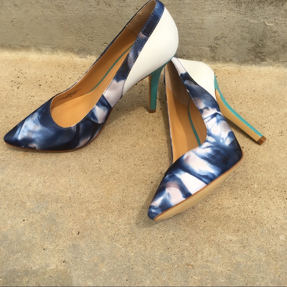 Andrew Stevens | watercolor blues high heels pumps